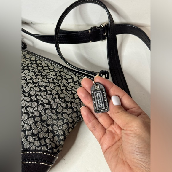 Coach Soho Signature Mini C Jacquard/Leather Crossbody Swingpack Bag Black Y2K - Picture 4 of 12